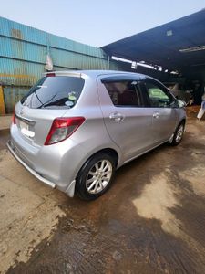 Toyota Vitz silver 2012 for Sale