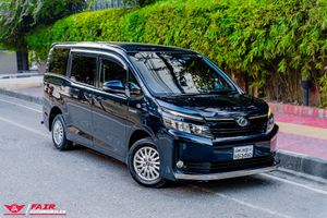 Toyota Voxy Hybrid Mica-Blue 2016 for Sale