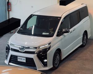 Toyota Voxy ZS KIRAMEKI V3 HYB 2020 for Sale
