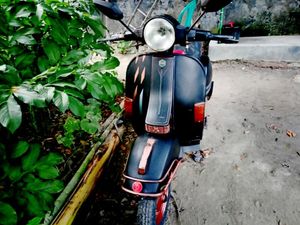 Vespa 2000 1997 for Sale