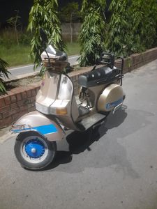 Vespa , 2001 for Sale