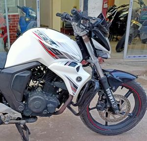 Yamaha FZS 10 years paper 2017 for Sale