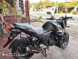 Yamaha FZS BLACK 2025 for Sale