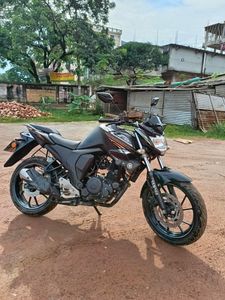 Yamaha FZs V2 ১০ বছরের কাগজ করা 2023 for Sale