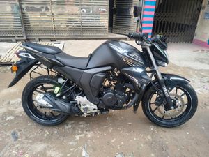 Yamaha FZs V2 . 2001 for Sale Yamaha FZs V2 . 2001 for Sale