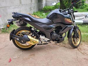 Yamaha FZS V3 DELUXE BS6 (CBU) 2023 for Sale Yamaha FZS V3 DELUXE BS6 (CBU) 2023 for Sale