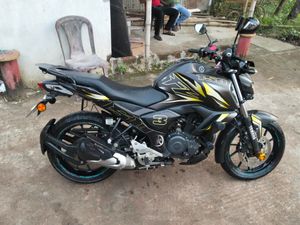 Yamaha FZS V3 সাইকেলের কালার কালো 2021 for Sale