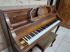 Upright piano