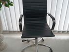 Fresh condition 8 pcs chair for sale