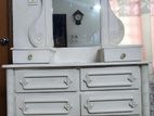 Victoria dressing table