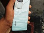 Vivo V30 Pro 8+8/128 Curv Display (Used)