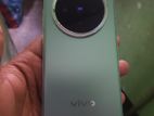 Vivo X200 (Used)
