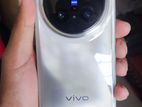 Vivo x200 pro (Used)