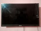 Walton 24 inch Led tv.