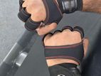 weightlifting gloves