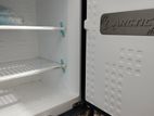 Wfb-2e0 250 Litter Refrigerator