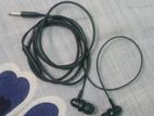 Wired earphones good condition