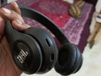 Wireless Bluetooth headphone super condition