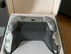 Xbox controller with battery
