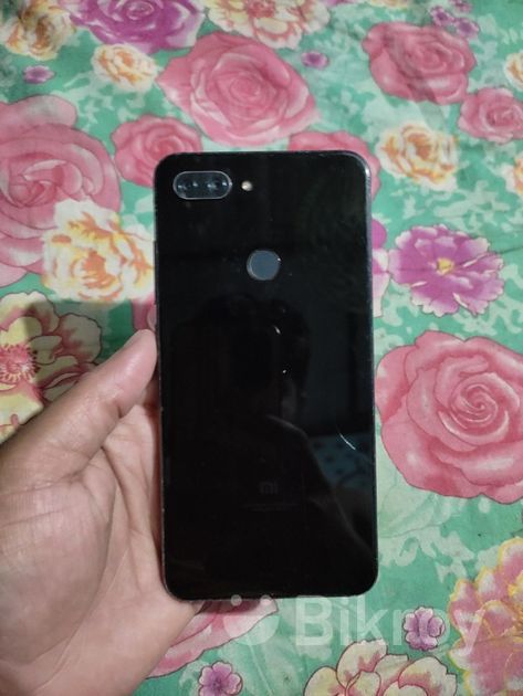 Xiaomi Mi 8 Lite . (Used) for Sale in Anwara | Bikroy