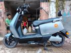Yadea E8S 2025