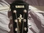 Yamaha Apx600 guitar
