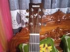 YAMAHA F600 New Condition Guiter