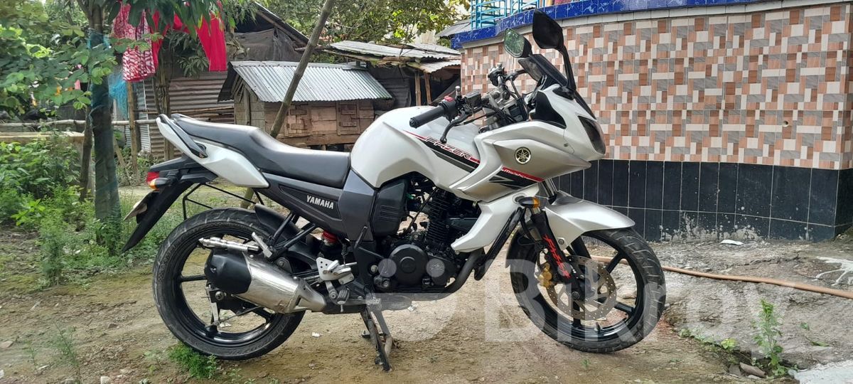 Fazer 153cc Yamaha Fazer Bike 2010 Model Aqrin Heavy Metal LEG