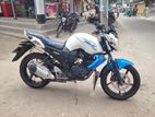 Yamaha FZ 1 . 2015