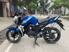 Yamaha FZS 2015