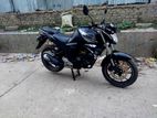 Yamaha FZS . 2022