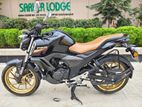 Yamaha FZS 2022