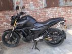 Yamaha FZS 2022