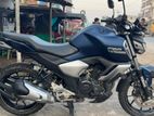 Yamaha FZS 2022