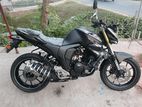 Yamaha FZS 2022