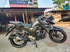 Yamaha FZS 2022