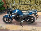 Yamaha FZS 2023