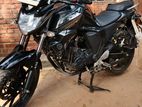 Yamaha FZS 2023