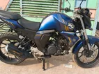 Yamaha FZS 2025