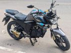 Yamaha FZS DOUBLE DISC FI 2017