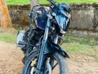 Yamaha FZS V1 Motorbik 2015
