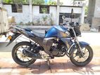 Yamaha FZS V2 ALMOST BIKE 2022