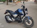 Yamaha FZS V3 . 2022