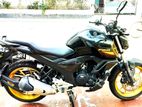 Yamaha FZS V3 DELUX GOLD RIM 2024