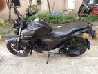 Yamaha Fzs v4 2025