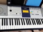 YAMAHA PSR E-323 (MIDI + Live) Touch Sensitive Keyboard (Almost New)