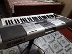 Yamaha PSR-E403 Electronic Keyboard