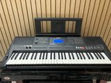 Yamaha PSR E453 Keyboard