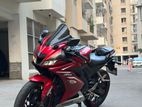 Yamaha R15 , 2017