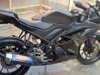 Yamaha R15 2021